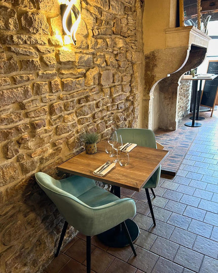 Le Vin A Table