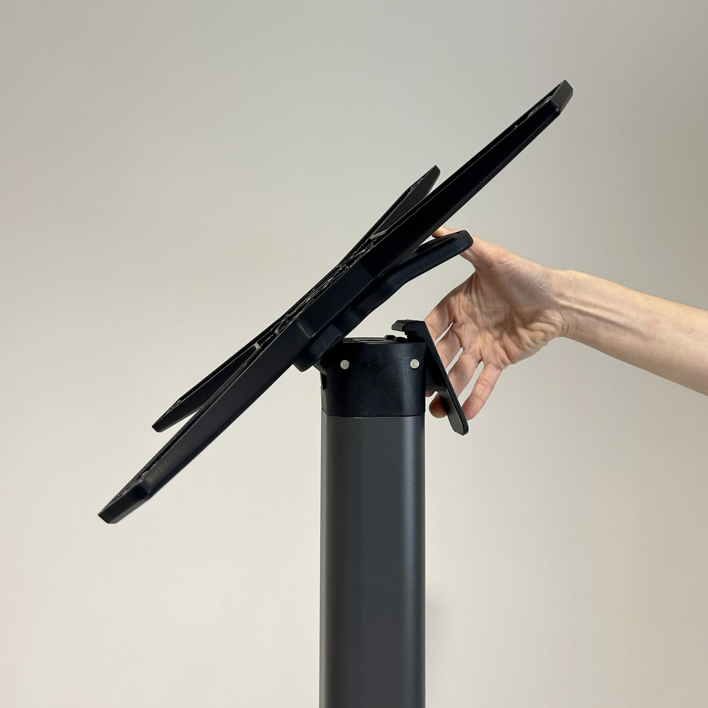 pied de table de terrasse noir Nemo RestooTab