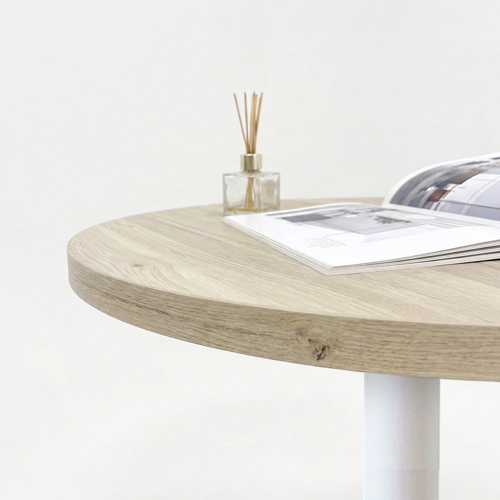 plateau de table sur mesure décor chêne pour restaurant bar et bistrot avec pied de table blanc.