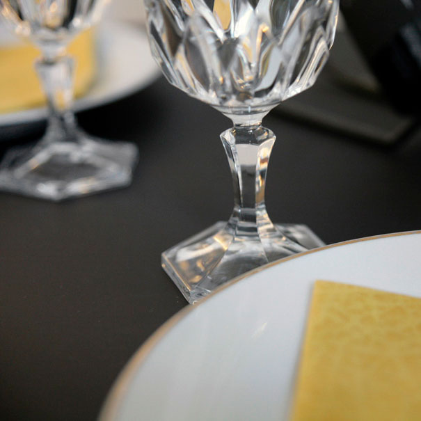 plateau de table sur mesure restaurant noir zéro restootab
