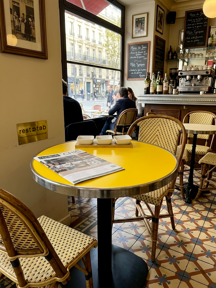 Plateau de table avec cerclage en laiton - Restootab
