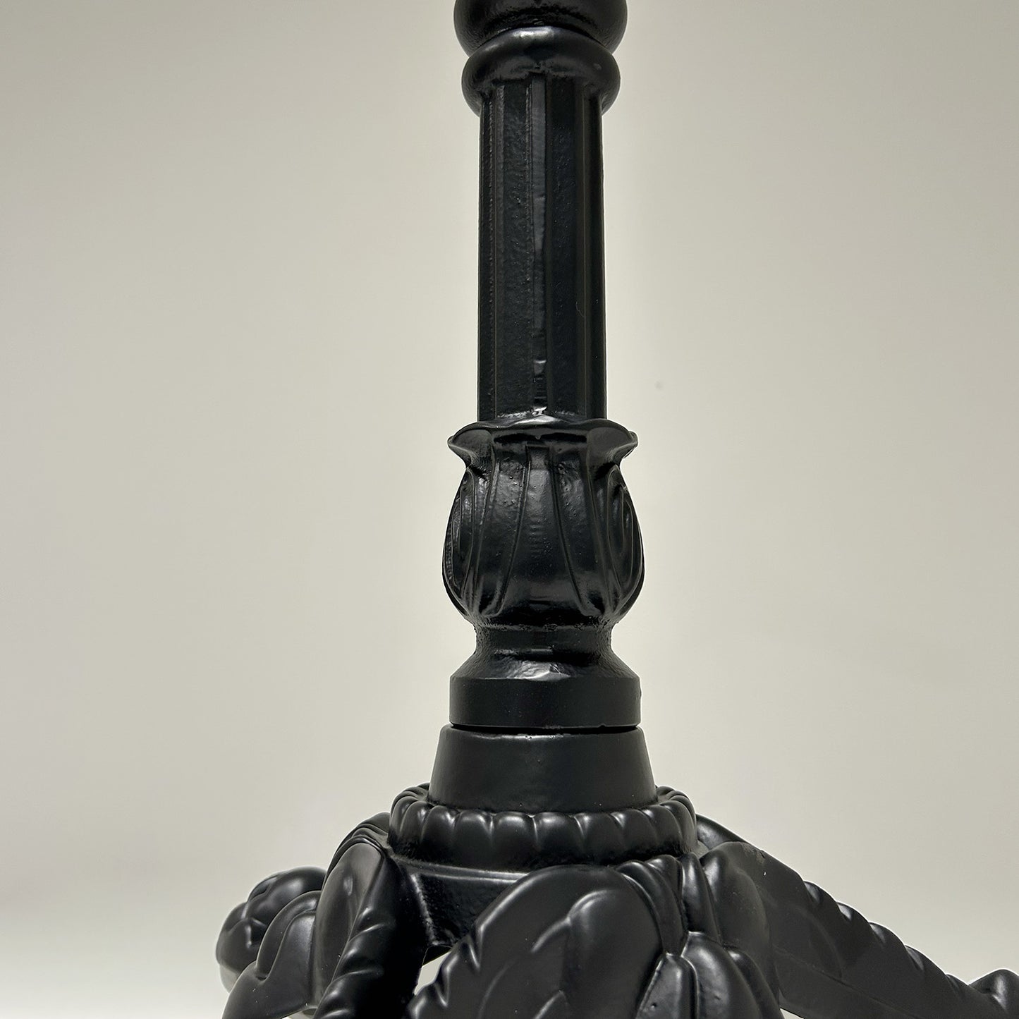 Lot de 36 pieds de table Bistrot déclassés