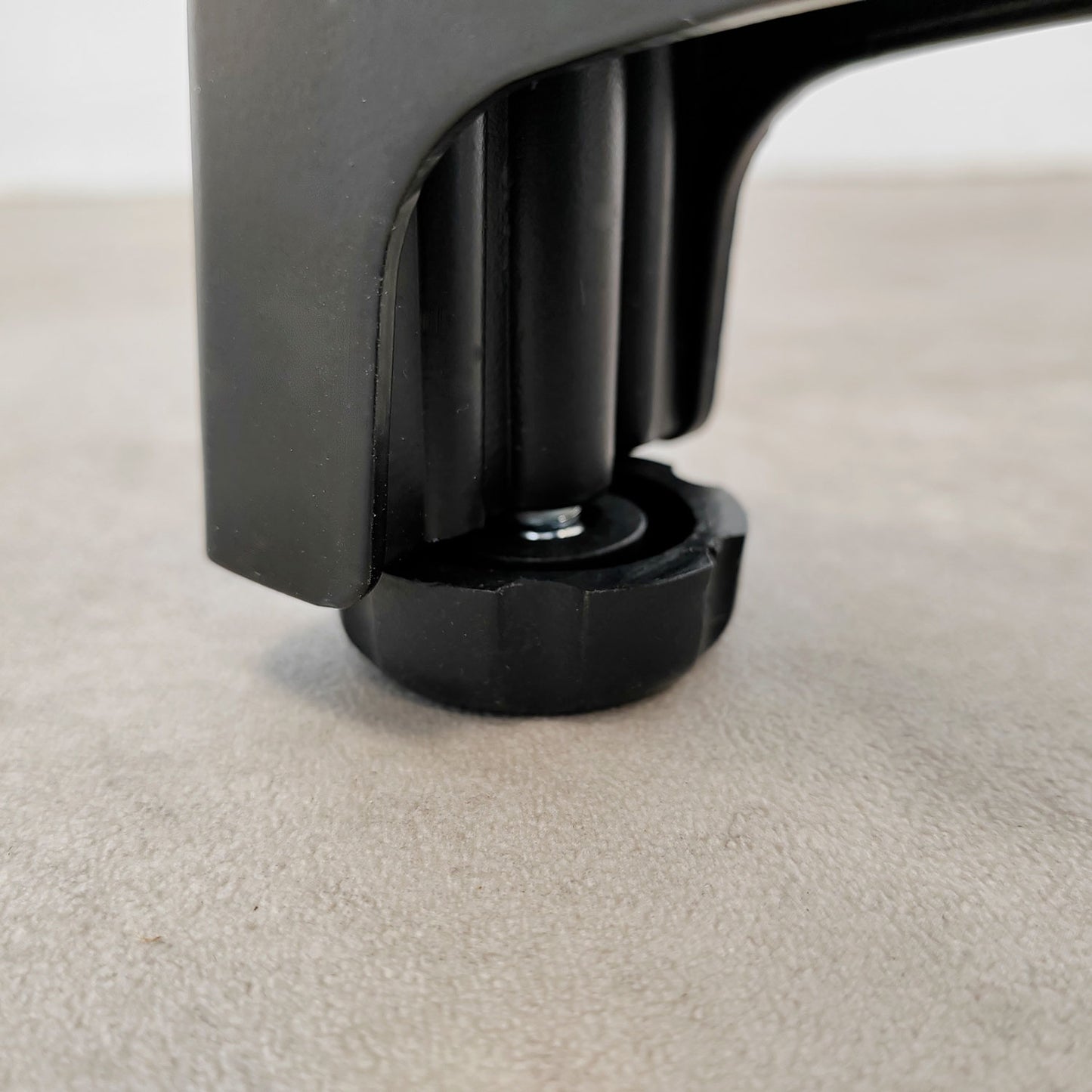Diabolo black outdoor table leg