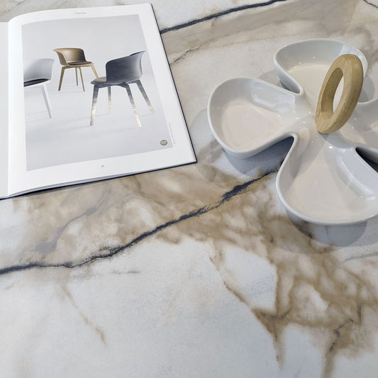 plateau de table sur mesure décor marbre Calcuta pour restaurant Restootab