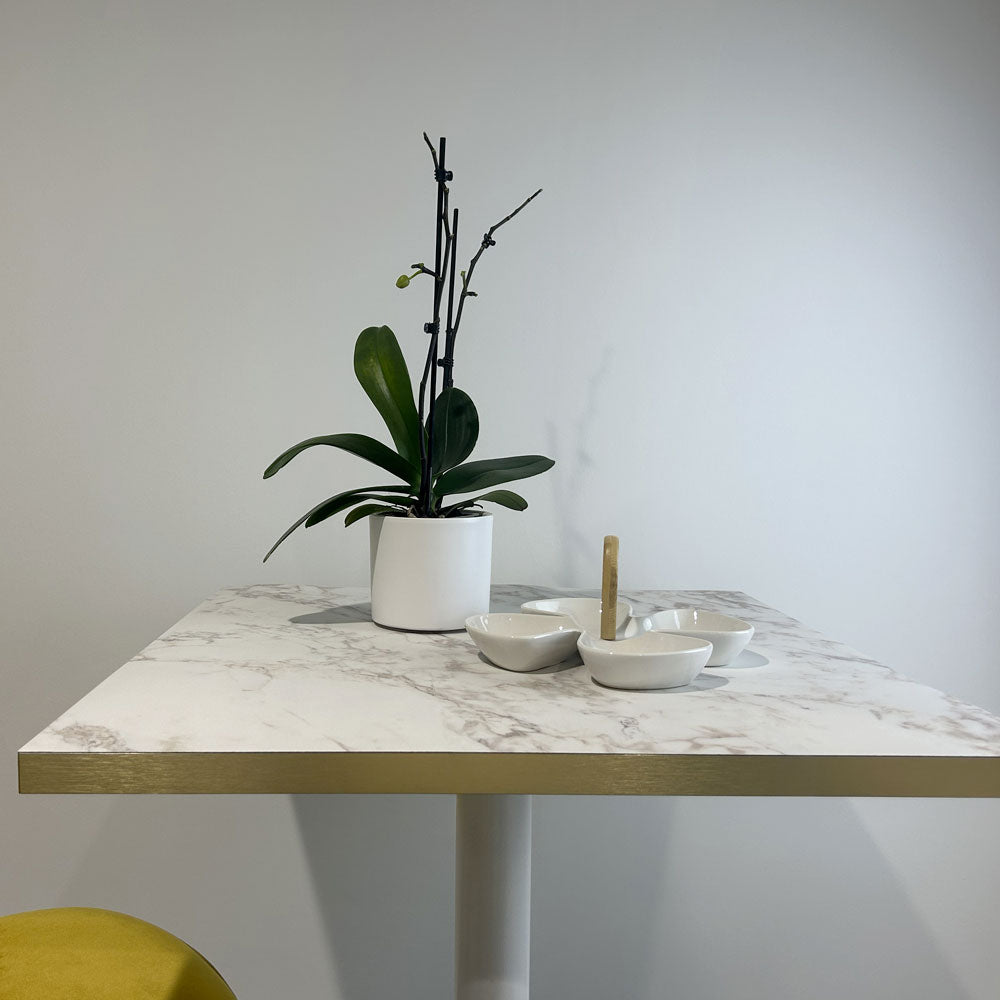 plateau de table sur mesure restaurant marbre olympo chants laiton restootab