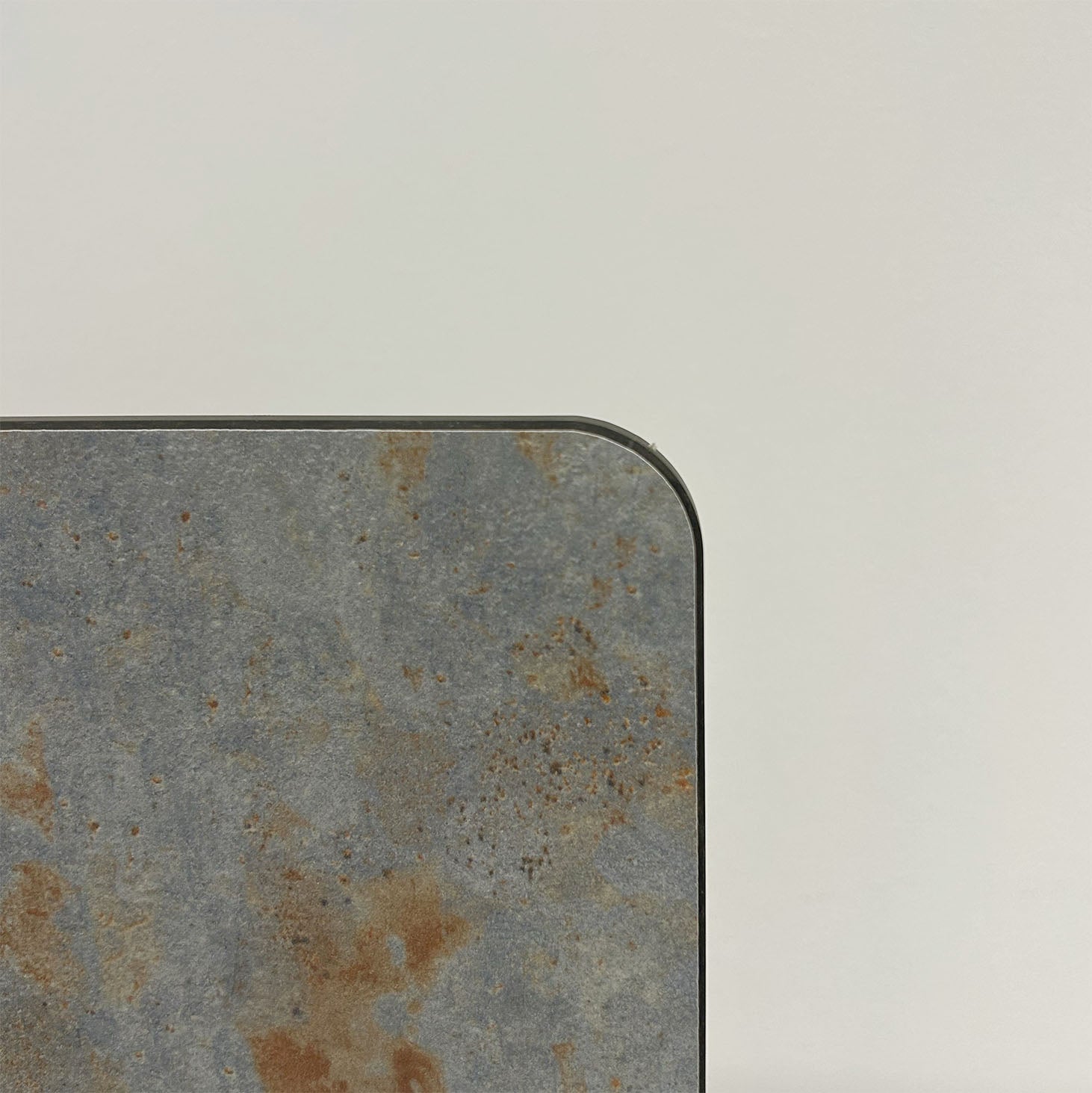 plateau de table sur mesure restaurant gris rouille compact restootab