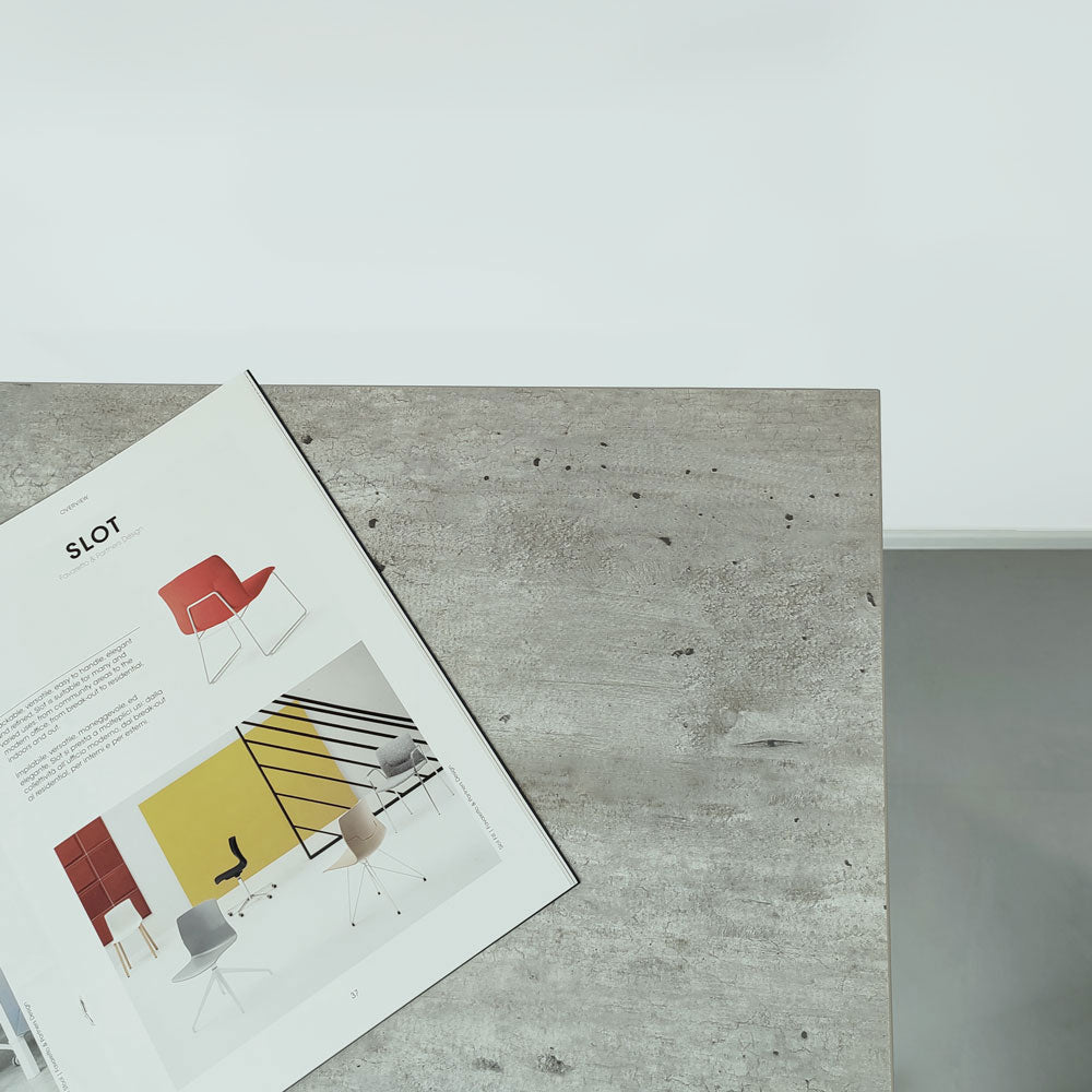 plateau de table sur mesure décor béton naturel pour restaurant Restootab