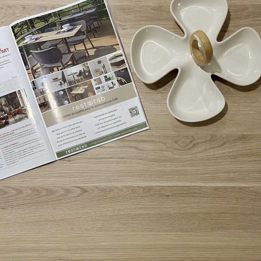 plateau de table sur mesure décor chêne blanch pour restaurant Restootab