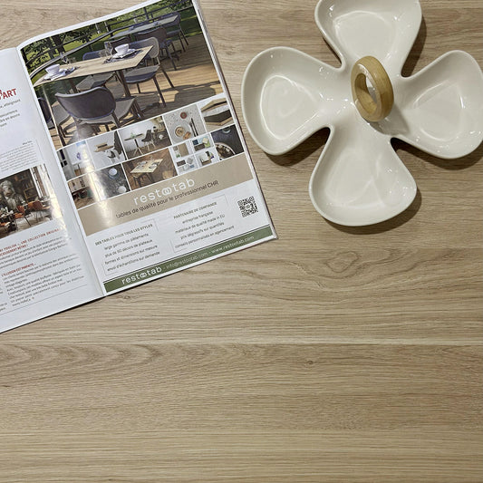 plateau de table sur mesure décor chêne blanch pour restaurant Restootab