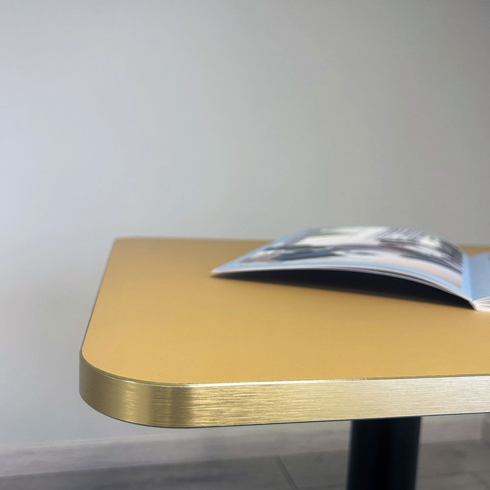 plateau de table sur mesure restaurant maggese chants laiton restootab