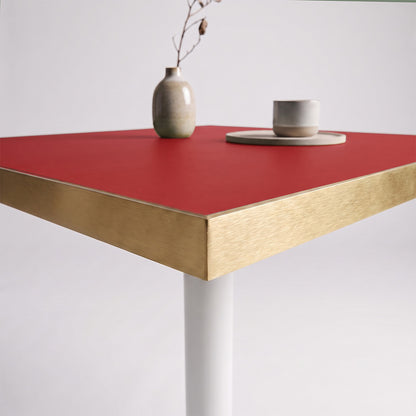 Tablero de mesa rojo personalizable