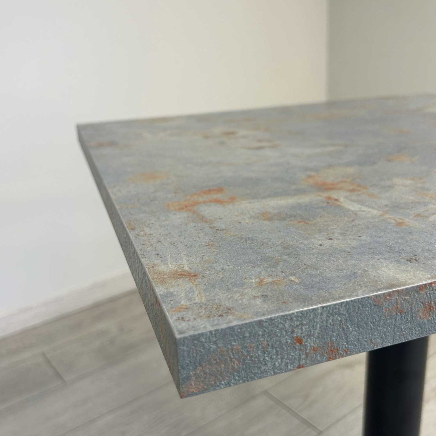 plateau de table sur mesure restaurant gris rouille restootab